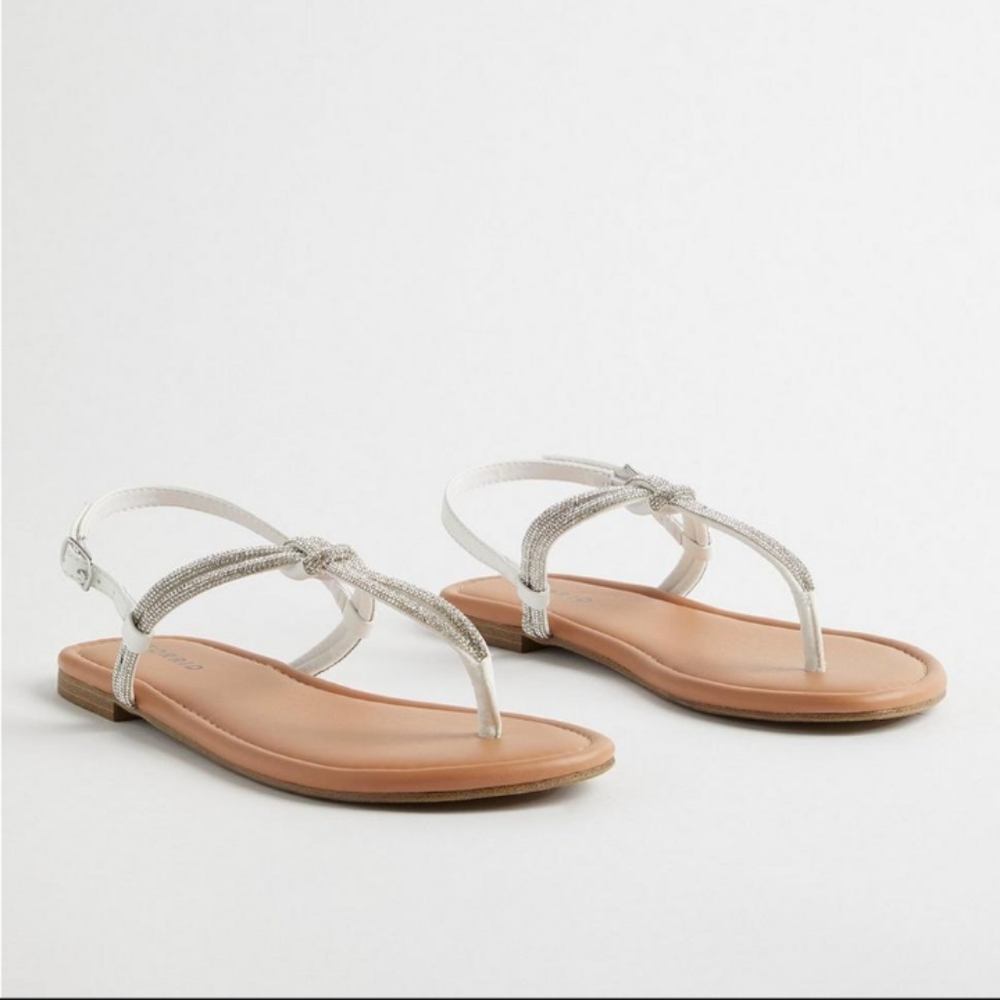 New Torrid 8.5WW Sparkling Embellished Knot T-Strap Wide Width Sandal- W…